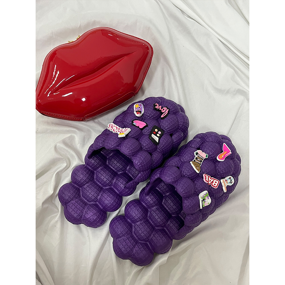 Sandalias y chanclas de burbujas de moda con nueva personalidad de verano