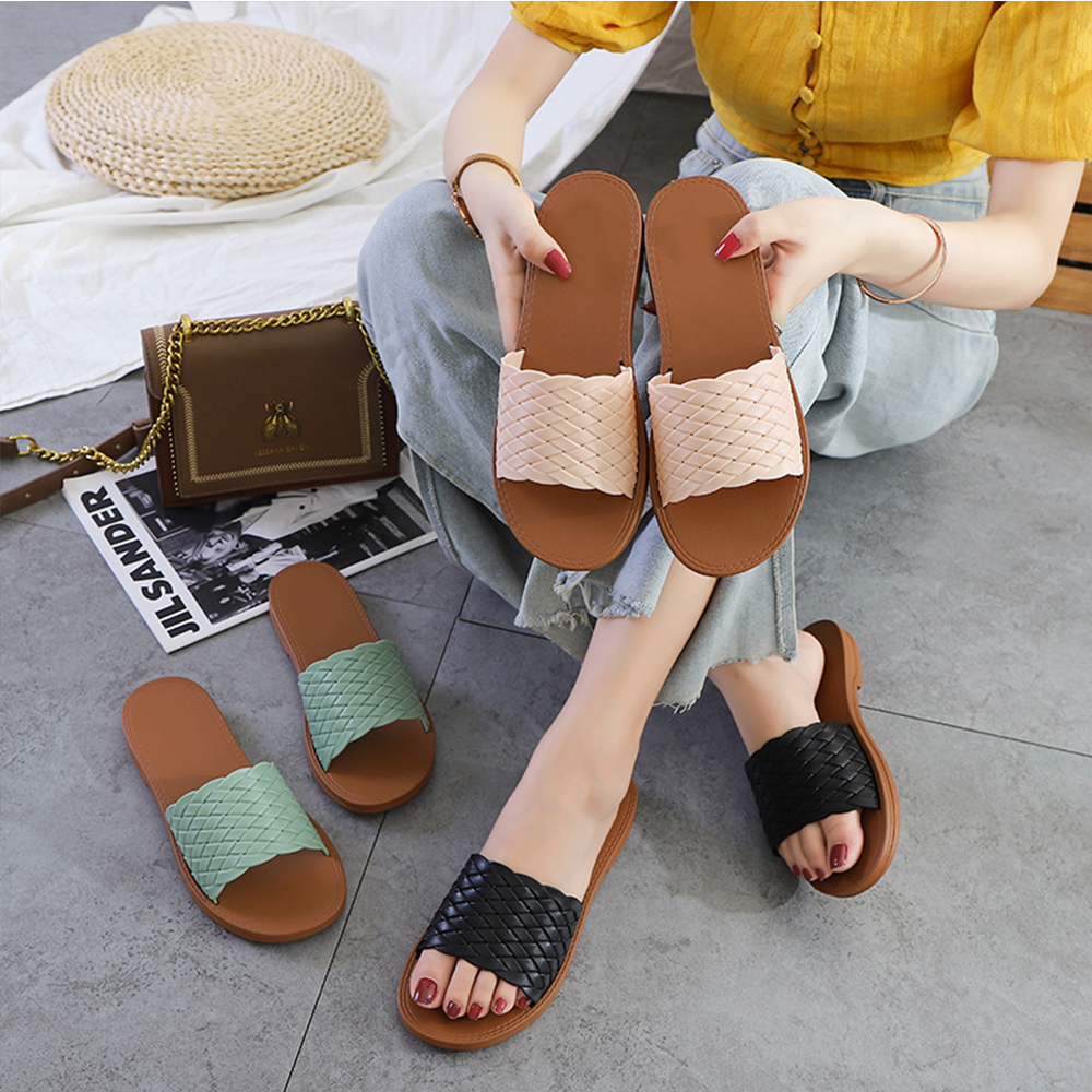 Zapatillas planas de la playa de las señoras de la sandalia de la moda del último diseño del verano