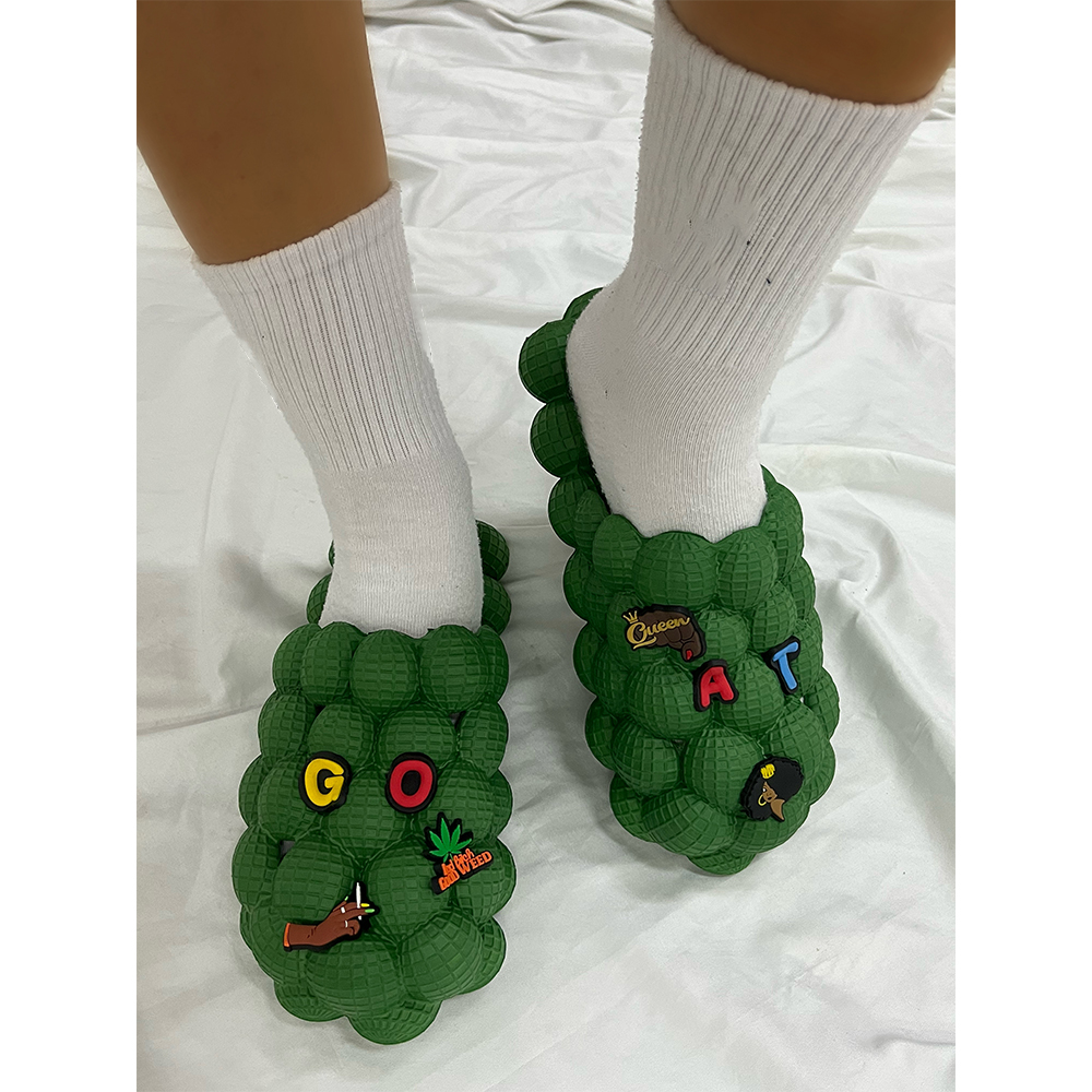 Sandalias al aire libre para mujer, pantuflas de casa, chanclas de burbujas para mujer