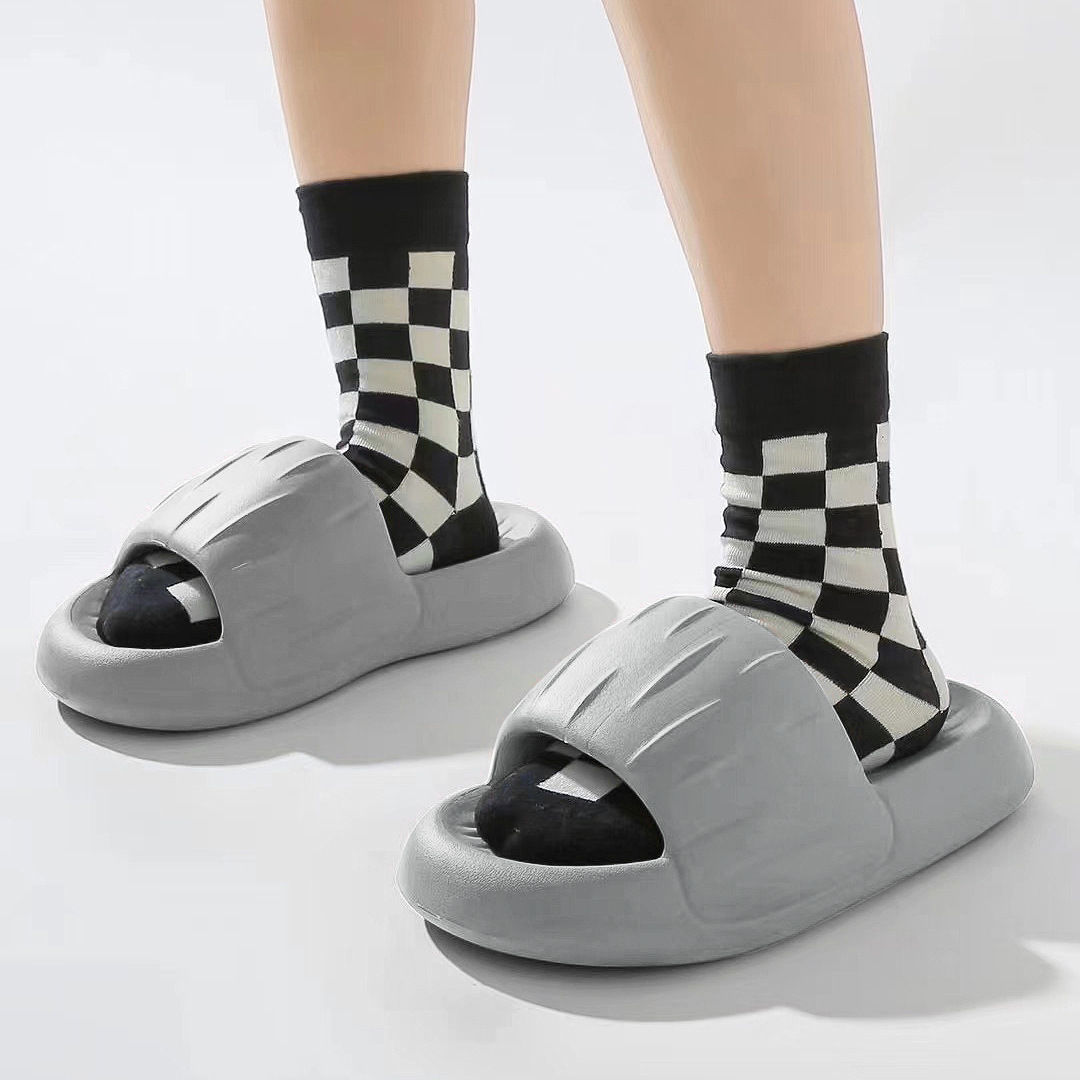 Moda parejas hower Room hogar transpirable cómodo sandalias deslizantes al por mayor sandalias antideslizantes zapatillas de interior para hombres