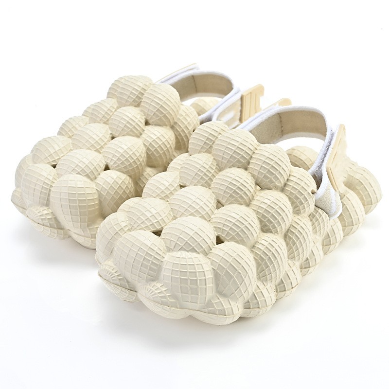 Diapositivas unisex al por mayor de la burbuja de las mujeres del verano, zapatillas de la burbuja de los hombres de las sandalias del masaje del diseñador de las señoras con los encantos
