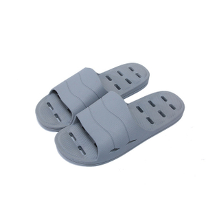 Zapatillas antideslizantes de secado rápido con agujeros de drenaje de espuma de baño para mujer
